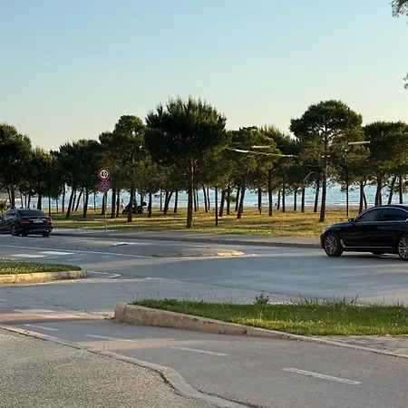 Beachfront Apartment *